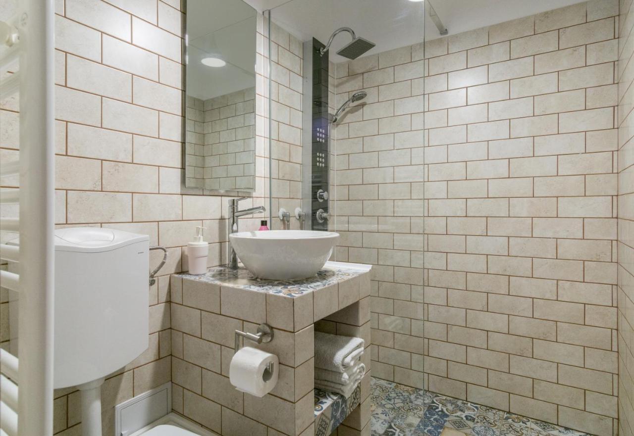 House 54 Hotell Braşov Eksteriør bilde